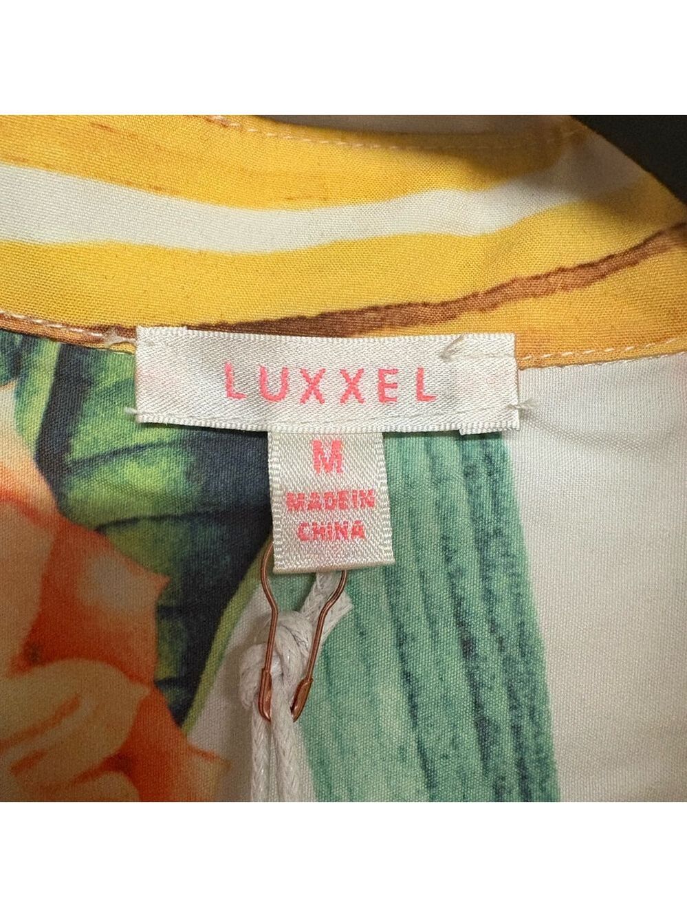 Luxxel white tropical floral sleeveless belted jumpsuit pockets Medium NEW NWT - Picture 3 of 15